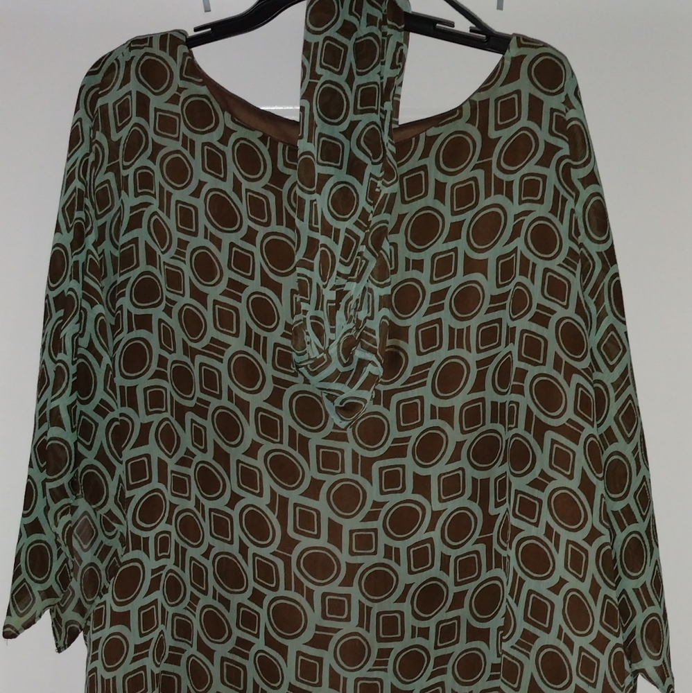 Geometric Patterned Women's Top